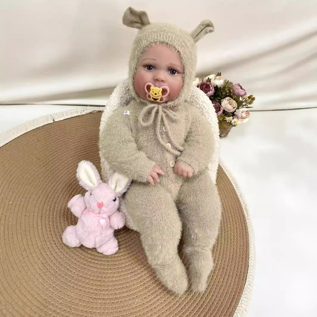 24inch Lifelike Handcrafted Reborn Baby Doll with Cloth Body 3D Real Skin Kids Play Toy Gift for Girls