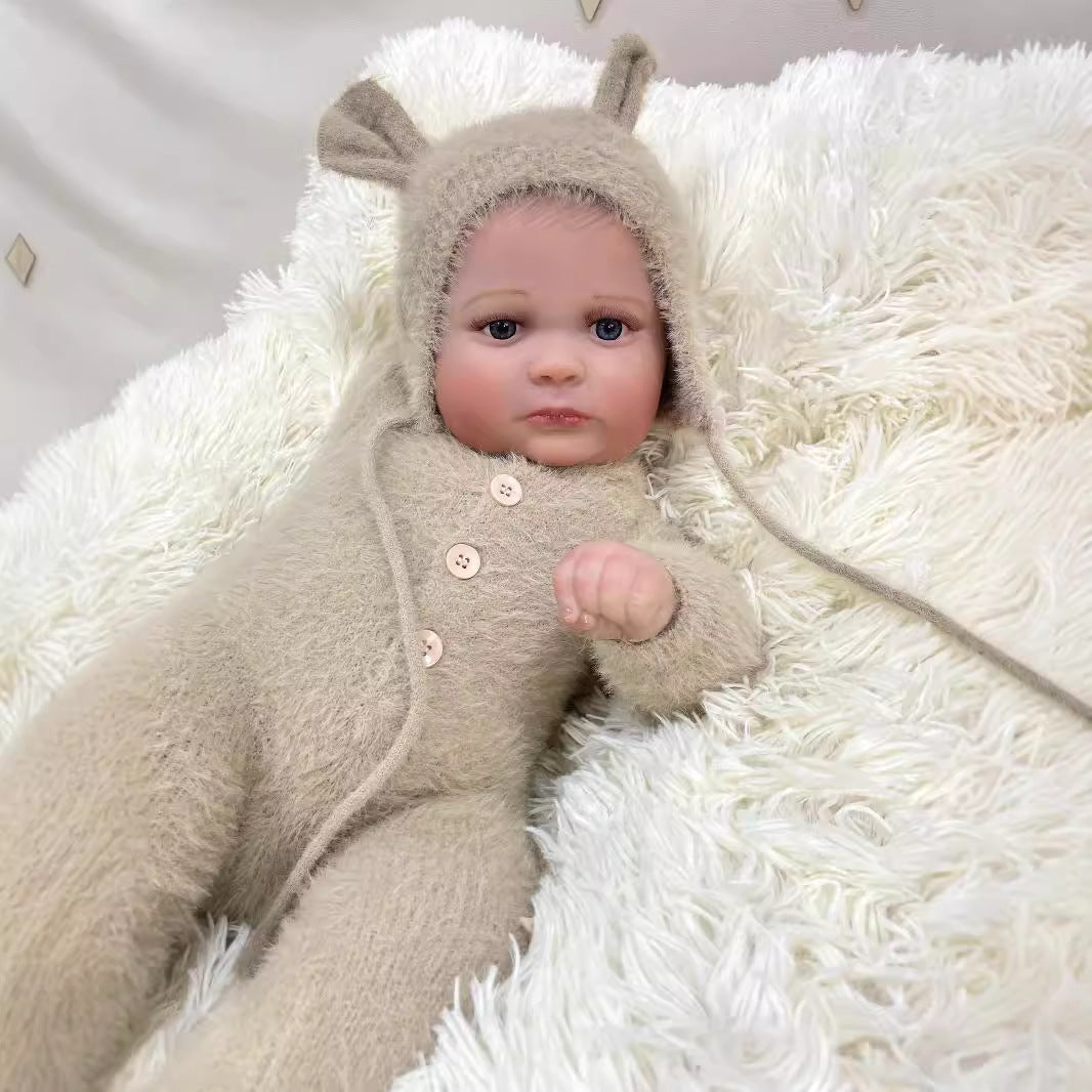 24inch Lifelike Handcrafted Reborn Baby Doll with Cloth Body 3D Real Skin Kids Play Toy Gift for Girls