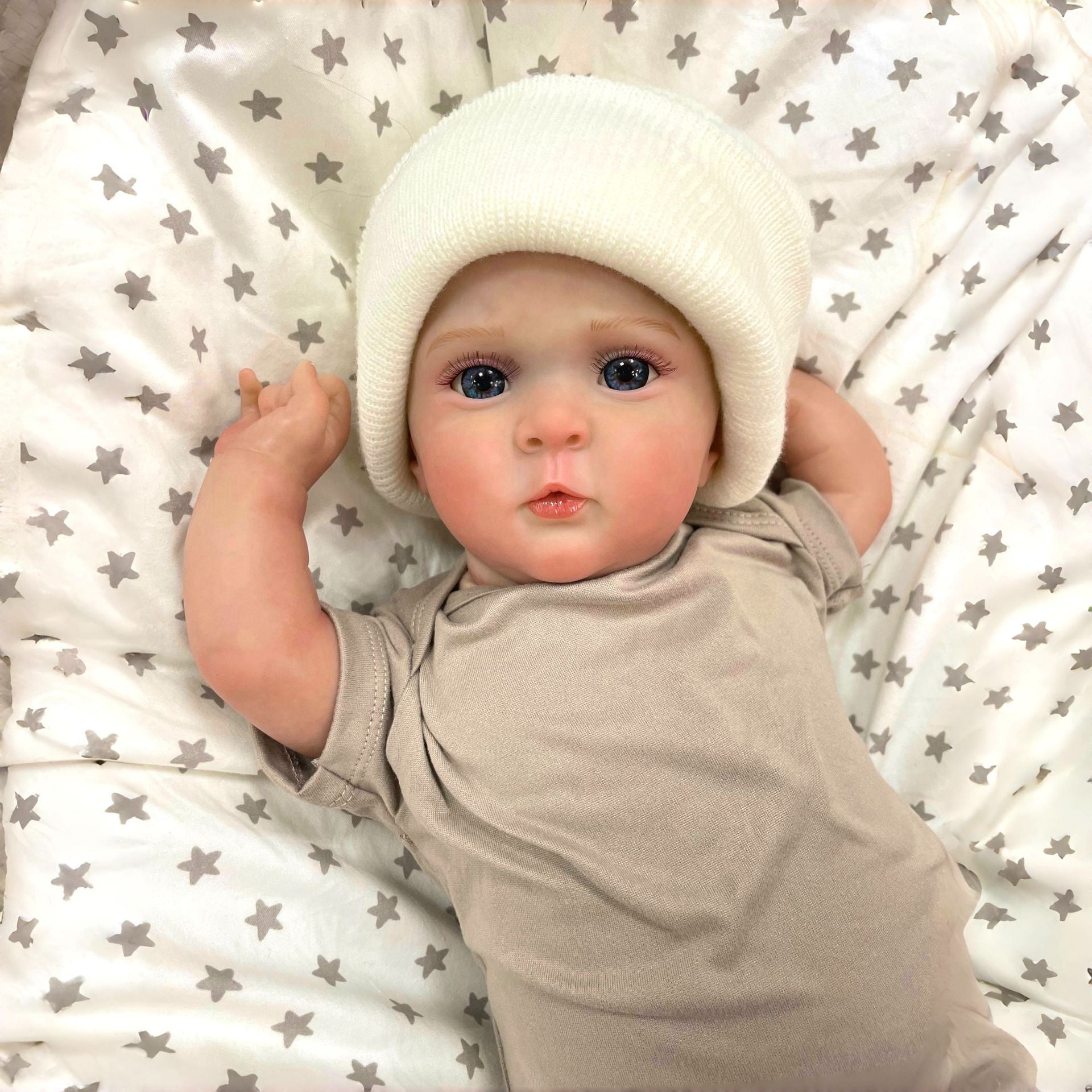 19Inch Realistic Reborn Newborn Dolls with Cloth Body Detailed 3D Skin Handmade Collectible Doll Toy for Girls & Doll Lovers