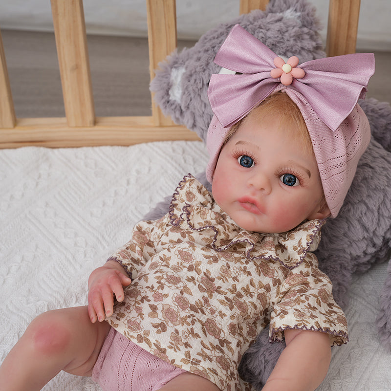 Lifelike Silicone Reborn Girl Baby Doll 16 Inch/40cm with Blonde hair